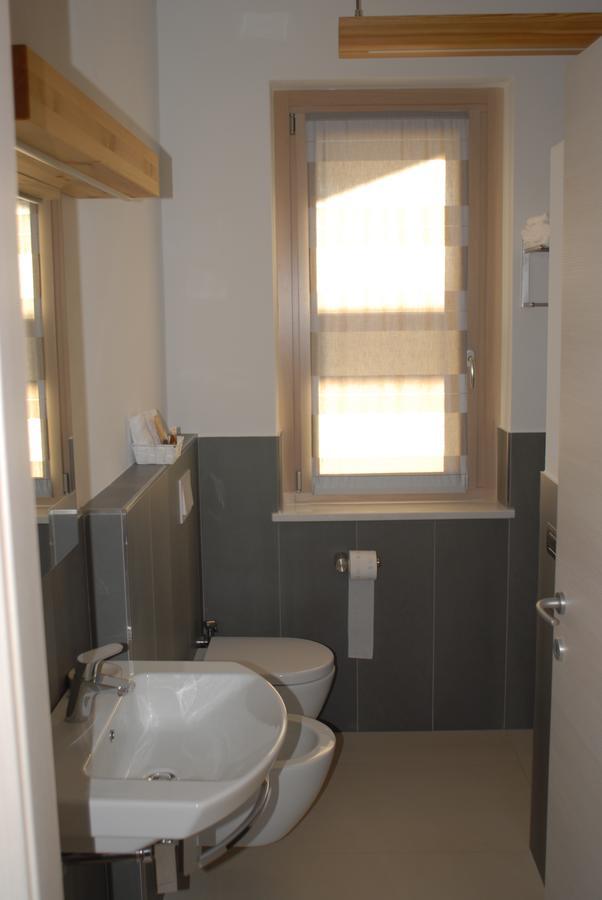 B&B Alciliegio Casnate Con Bernate Exterior photo