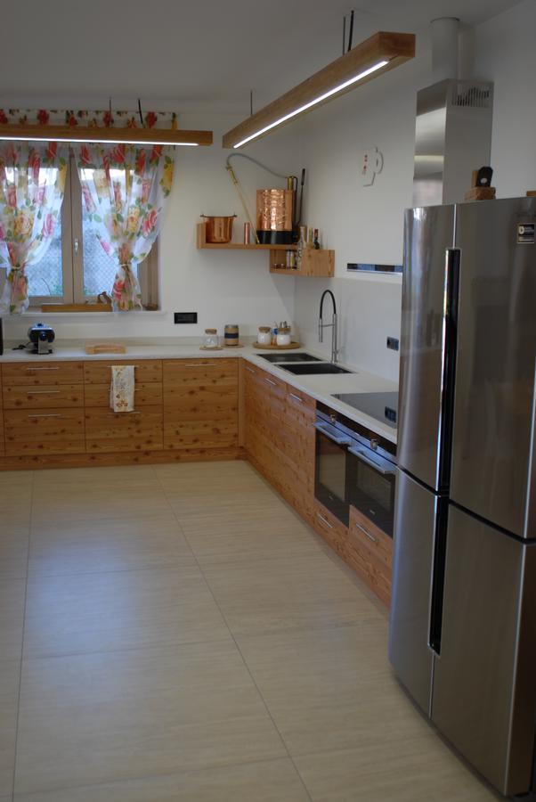 B&B Alciliegio Casnate Con Bernate Exterior photo